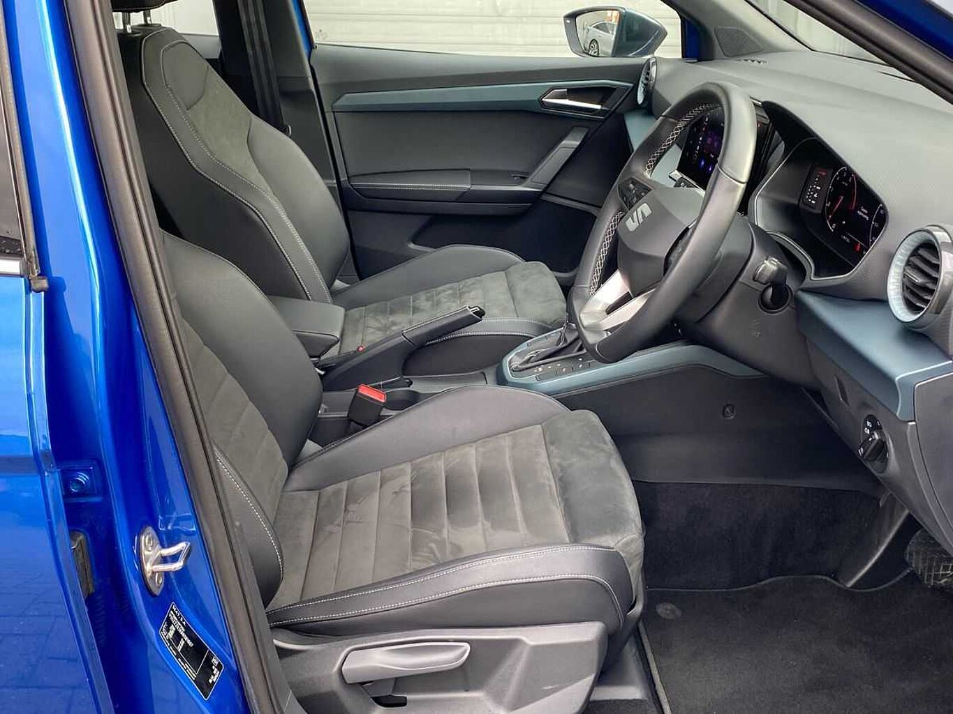 SEAT Arona 1.0 TSI 110 XPERIENCE Lux 5dr DSG